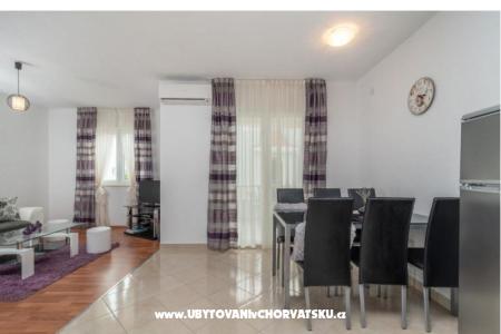 Apartments Villa Jelena photo 3