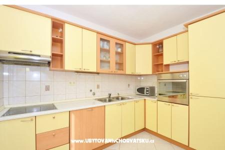 Apartments Damir photo 4