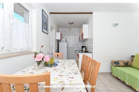 Arbanija Apartments photo 3