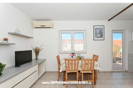 Arbanija Apartments photo 4