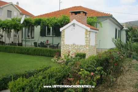 House Petar &amp; Apartment for 2 perso photo 4