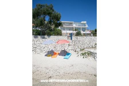 GEM OF THE SEA APARTMENTS ALENKA photo 2