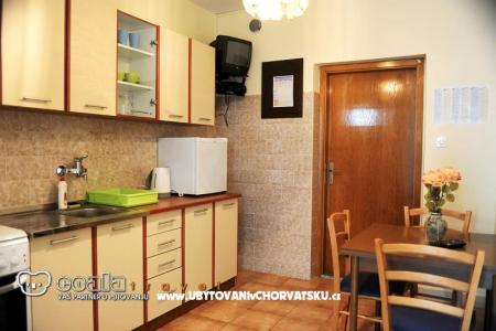 Kristi Apartments photo 5
