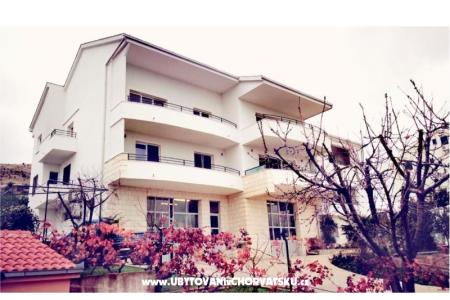 Villa Confido Luxury Apartment 01 photo 4