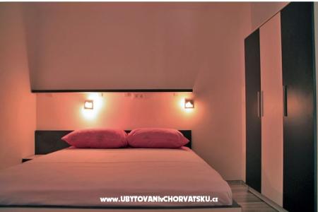 Apartments Tucepi Jakić photo 3