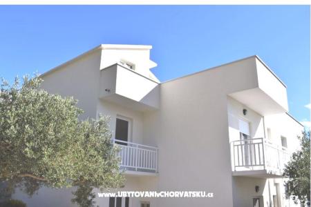 Apartments Marin Tucepi Croatia