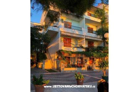 Apartments Mihaljević-Olea Tucepi Croatia