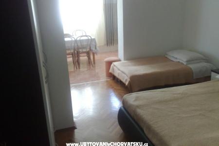 Apartments Šarić photo 2