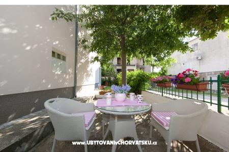 Apartments Svjetlana i Ivo Mravičić photo 4