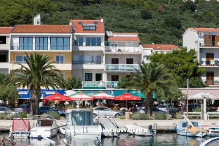 Apartments DIANA Tucepi Croatia