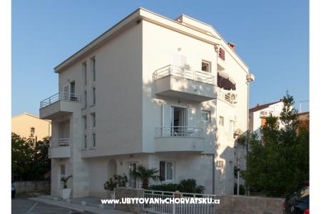 Apartments Milana - House 2 photo 2