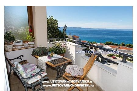 Apartments Nensi Tucepi Croatia