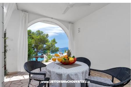 Beachfront Apartment NIVES photo 4