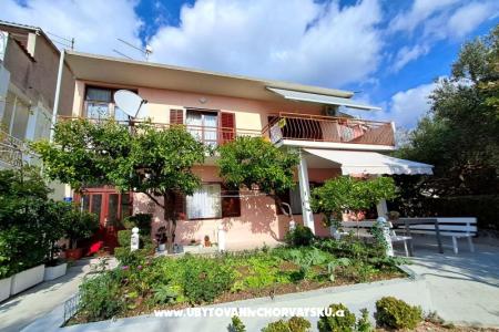 Olive Apartment and Rooms Tucepi Croatia