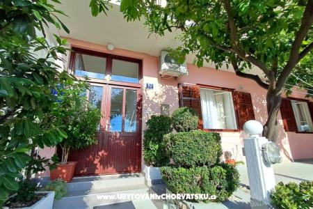 Olive Apartment and Rooms photo 2