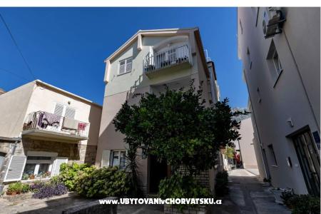 Tučepi Seafront Apartments photo 4