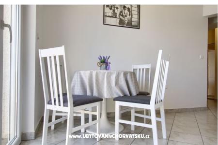 Apartment Kali photo 5