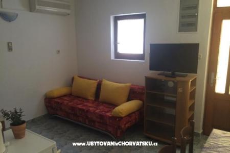 Apartments NADA Kukljica photo 4