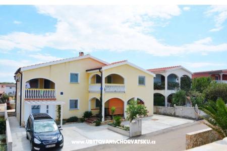 Apartments Laura Vir photo 2