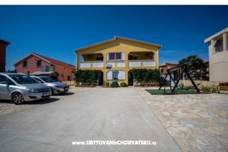 Apartments Pavic photo 3