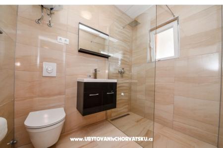 Apartments Por photo 4