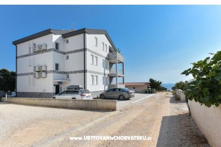 Crowonder Luxury Vir photo 3