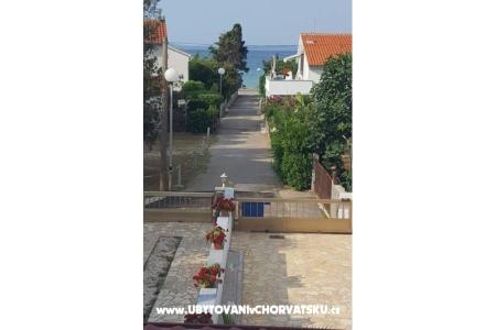 Tonis Apartments photo 3