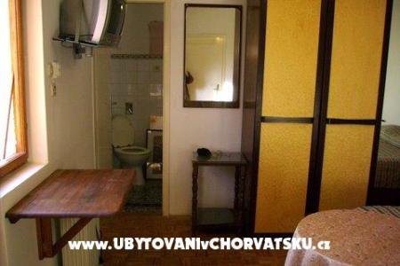 Leandra Rooms & Apartment photo 5