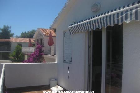 Vis Apartment photo 4