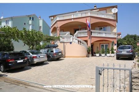 Apartments Ćosić  Vodice Croatia