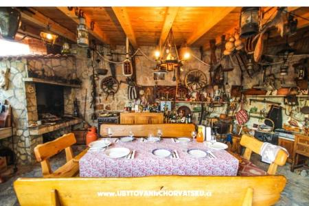 Lola's apartments photo 4