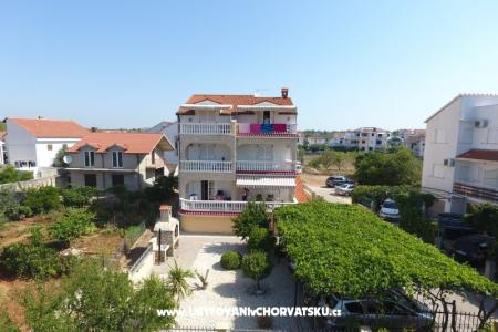 Apartments Zeko photo 4