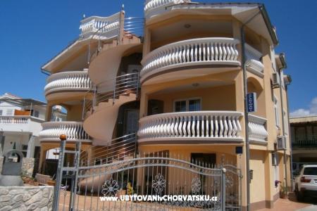 Apartments Ana photo 2