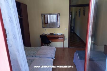 Apartment Goran photo 4
