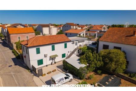 Vila Dinka Vodice Croatia