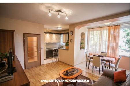 Apartment Tina 10 m. beach photo 4