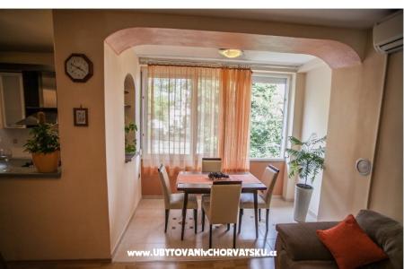 Apartment Tina 10 m. beach photo 5