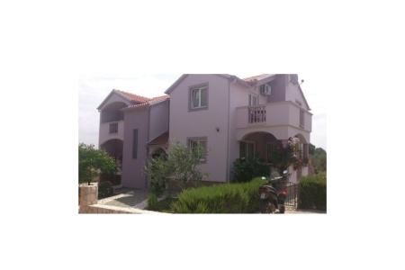 Apartments with swimming pool-Crno photo 2