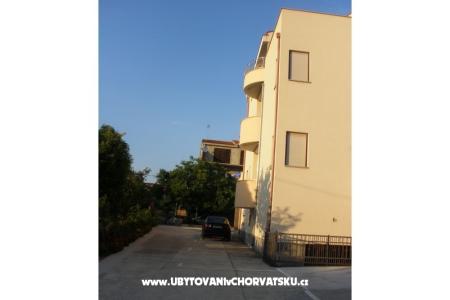Apartments Bobi photo 2