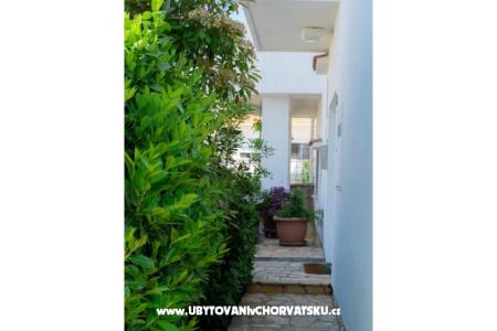 Apartments Manda photo 4