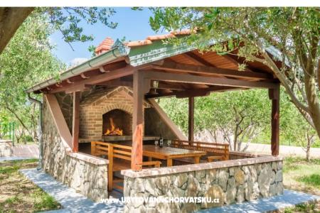 Vacation house Maslina photo 3