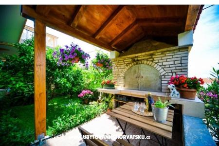 Villa IBIS photo 2