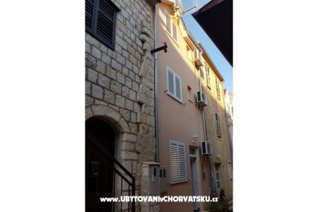 Apartments Jakić  photo 2