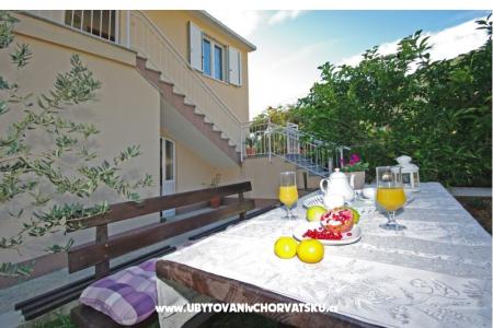 Apartments Marija Zaostrog Croatia