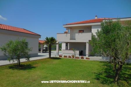 Apartments Jasminka photo 3