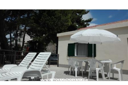 Family house on the beach photo 4