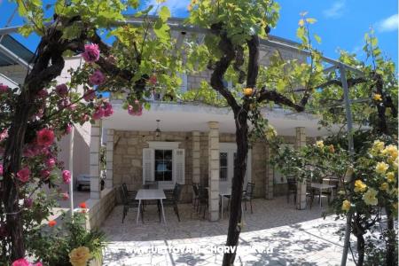 House Lopin photo 2