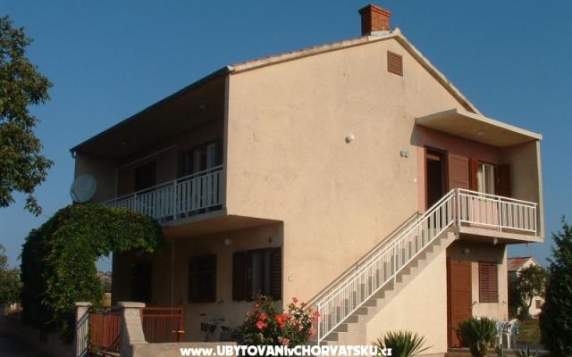 Apartments Želo – Accommodation Betina Kroatië