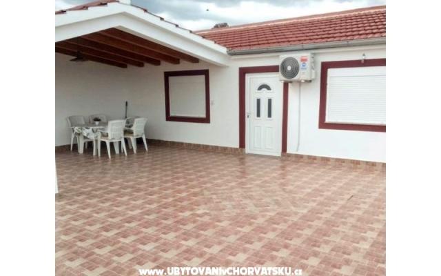 Apartment Divna – Accommodation Bibinje Kroatië