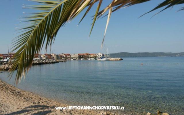 House for relax by the Sea – Accommodation Bibinje Kroatië